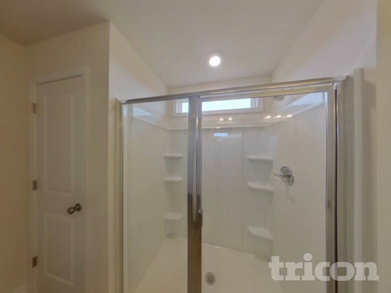 Building Photo - 222 Savannah Wood Rd