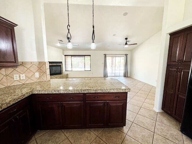 Building Photo - For Rent: 3-bedroom, 2-bathroom home in Barkley Ranch