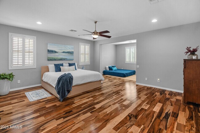 Building Photo - 3603 E Salter Dr