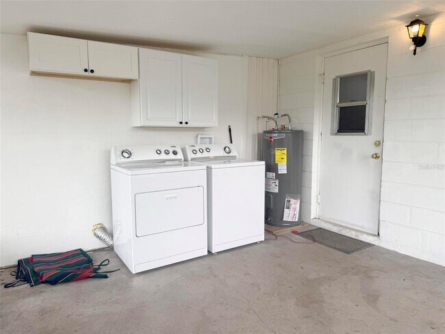 Building Photo - 8096 Rose Terrace N