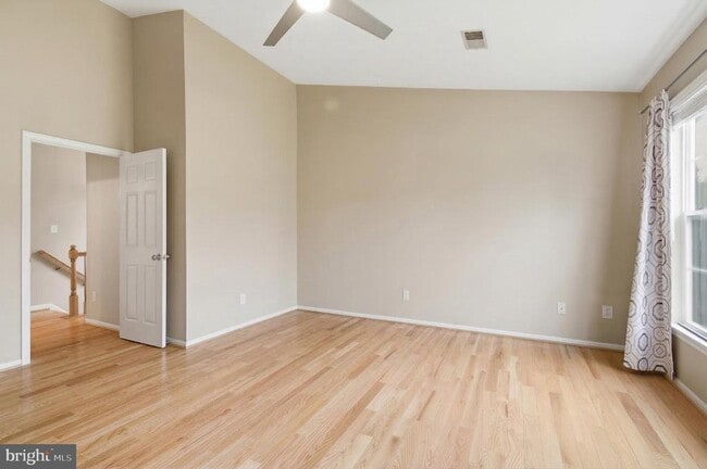 Building Photo - 1514 Long Dr Ct