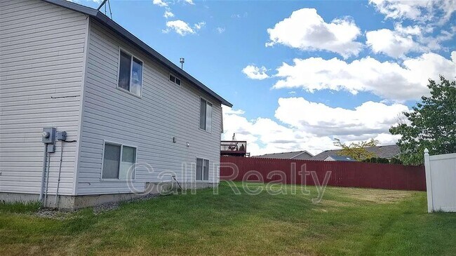 Building Photo - 2622 Oxford Cir
