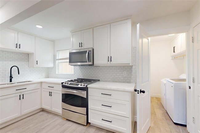 Building Photo - 3830 Cosby St