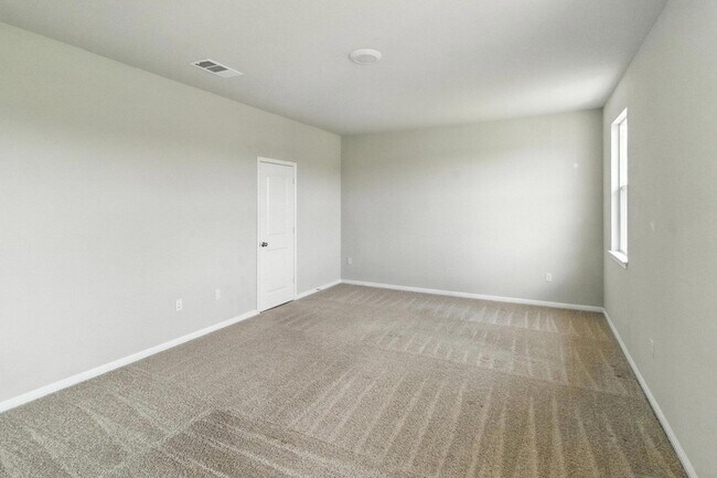 Building Photo - 211 Rainmaker Ln