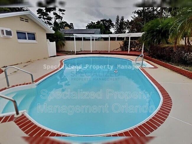 Building Photo - 1250 Henry Balch Dr