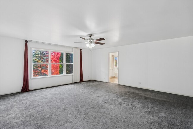 Building Photo - 1534 S Falcon Dr