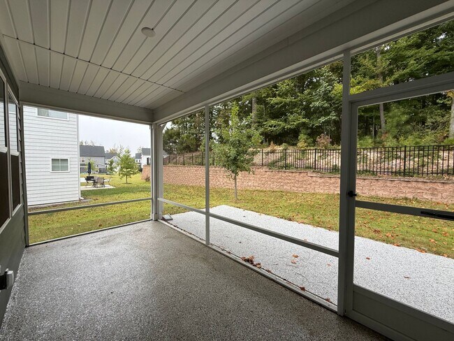 Building Photo - Remodeled 4BD, 3BA Wake Forest Home with L...