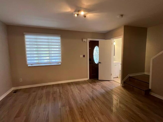 Building Photo - 4011 Beechwood Blvd