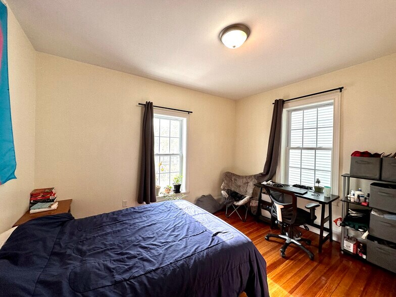 Building Photo - 107 Fisher Ave