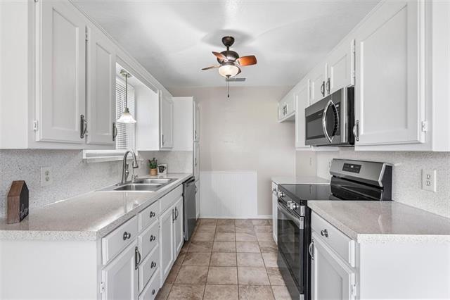 Building Photo - 1221 E FM 4