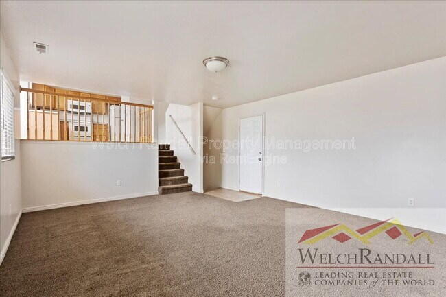 Building Photo - 1213 N Orchard Ave