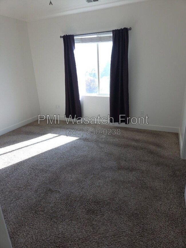 Building Photo - 147 W Spring Hill Way