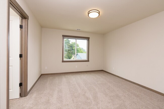 Building Photo - 1314 Lamont Ln