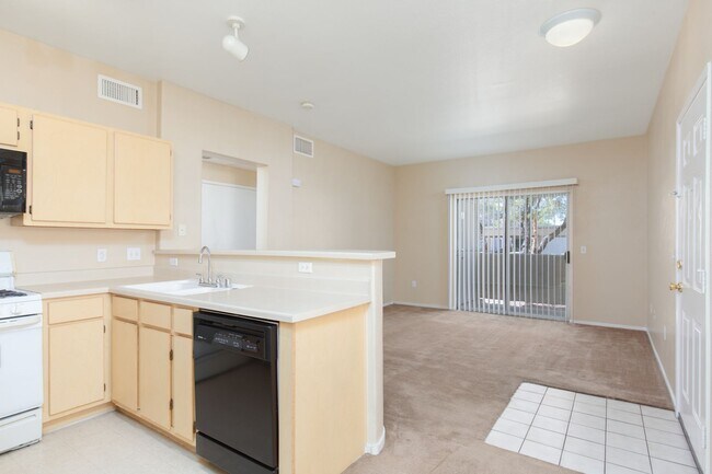 Building Photo - Adorable 1 Bedroom Condo on the First Floor