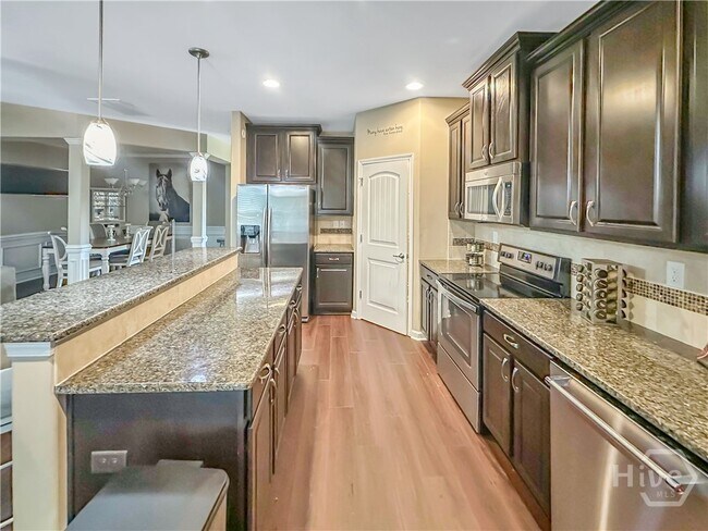 Building Photo - 278 Willow Point Cir