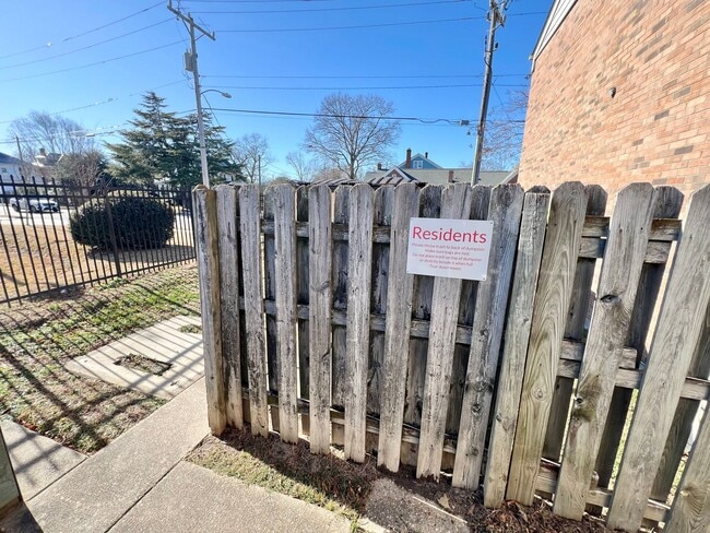 Building Photo - ***Waterfront Condo W/S/T INCLUDED!