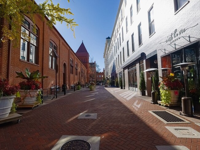 Building Photo - Beautiful 1 Bedroom in Downtown Lancaster