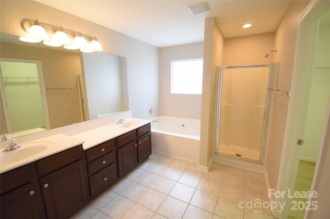 Building Photo - 3334 Crutchfield Pl