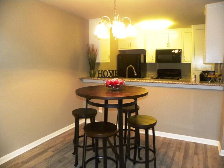 The Grove on Gladstell 311 Gladstell St Conroe TX 77301 Apartment