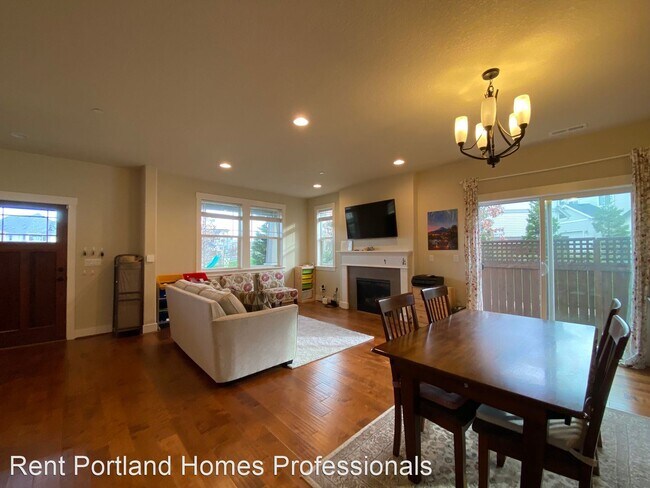 Building Photo - 4 br, 2.5 bath House - 10868 SW Stockholm ...