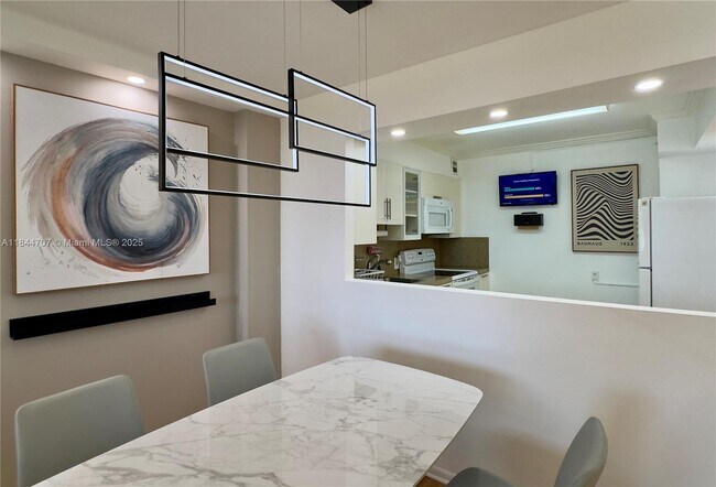 Building Photo - 5701 Collins Ave