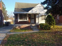 Building Photo - Lovely updated 3 bedroom house