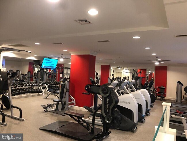 Building Photo - 2665 Prosperity Ave