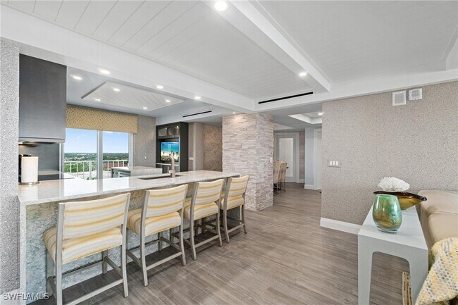 Building Photo - 9051 Gulf Shore Dr