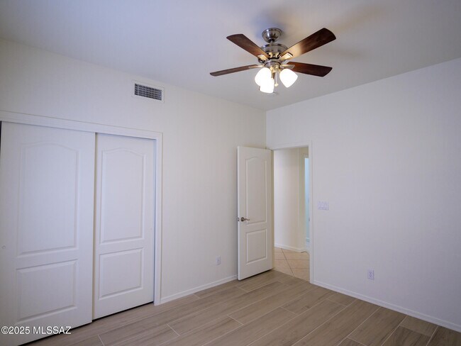 Building Photo - 6831 W Rifle Way