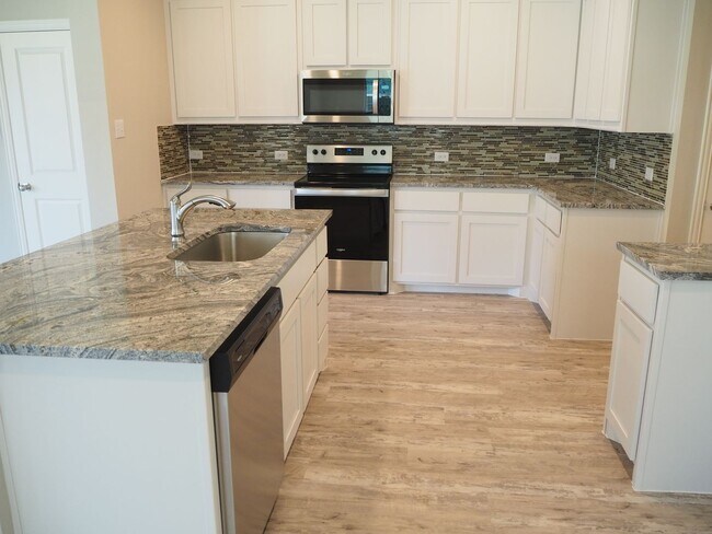 Building Photo - 3117 Solana Cir