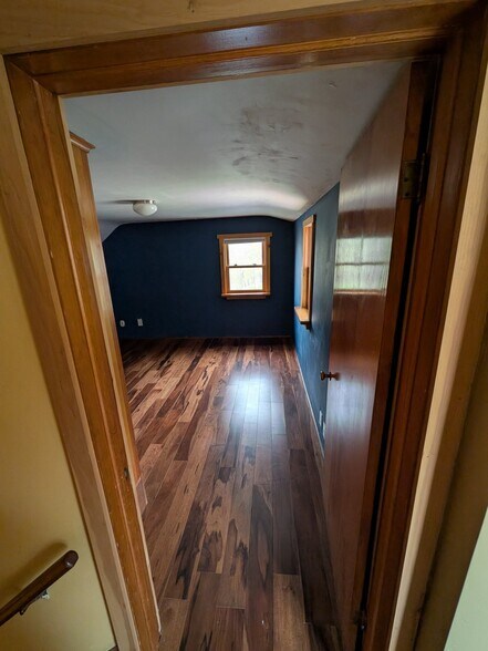 Building Photo - 17 High St