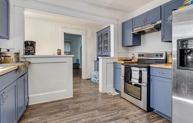 Building Photo - 7017 4th Ave S