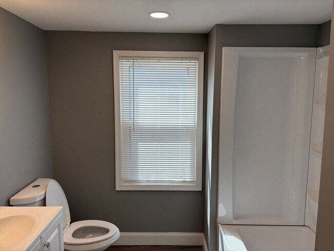 Building Photo - Fully Renovated 3BR/2BA Corner Twin Home-Move in Ready