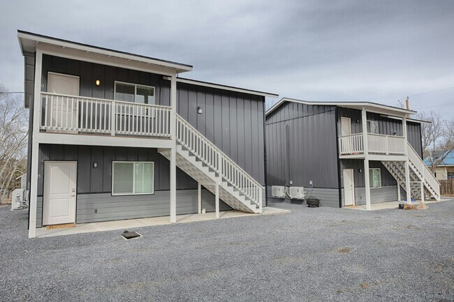 Building Photo - 1110 West Woodland Lake Road, Unit B