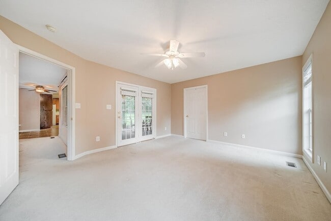 Building Photo - 133 Abbey Rd