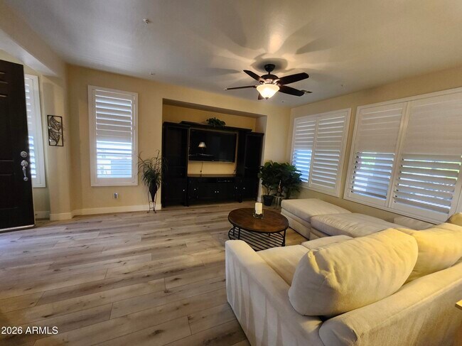 Building Photo - 12864 W Hedge Hog Pl