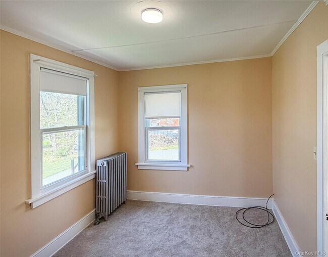 Building Photo - 111 N Main St