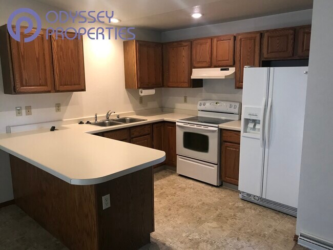 Building Photo - 2905 N Oneida St