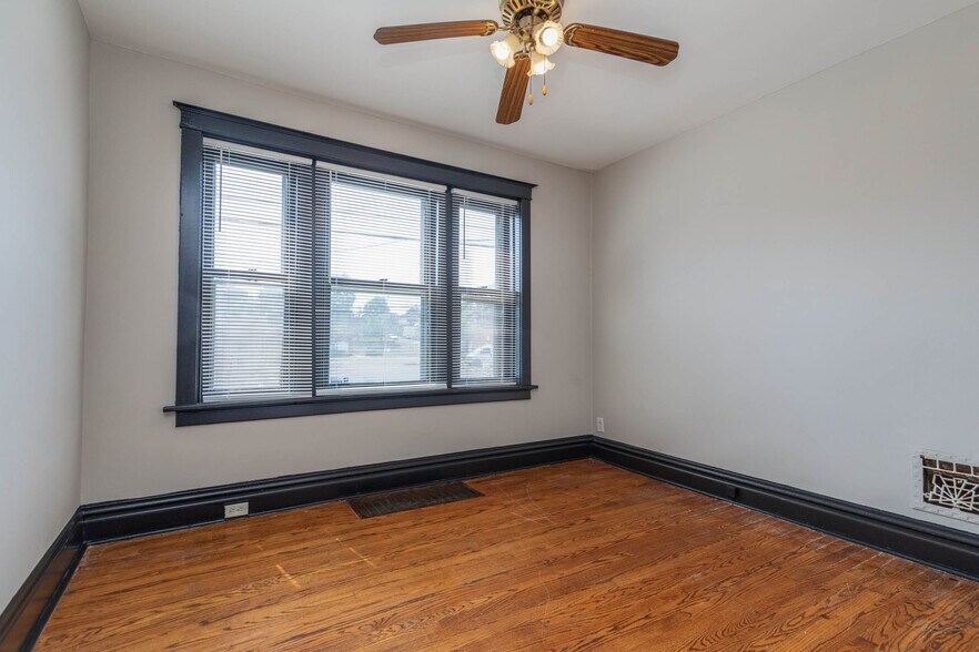 Building Photo - 4214 Neosho St