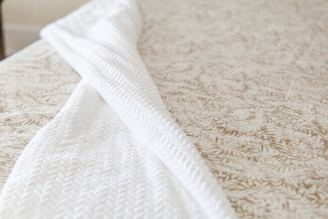 Building Photo - 640 S Columbia St