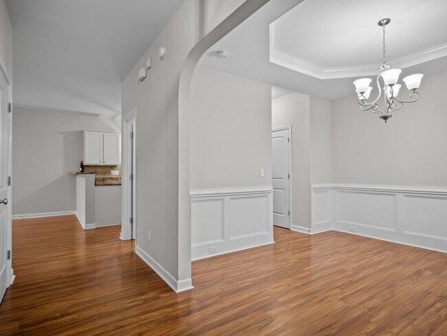 Building Photo - Welcome to Pepperwood Lane!