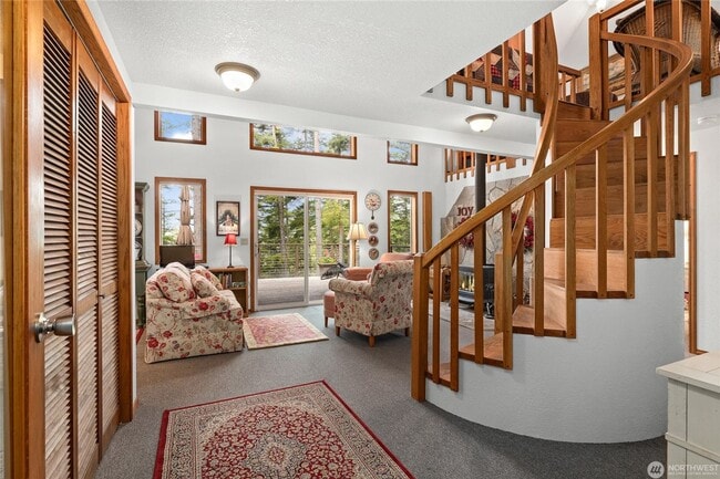 Building Photo - Fully furnished cabin in Pine Loch Sun.  Come enjoy the outdoors!!