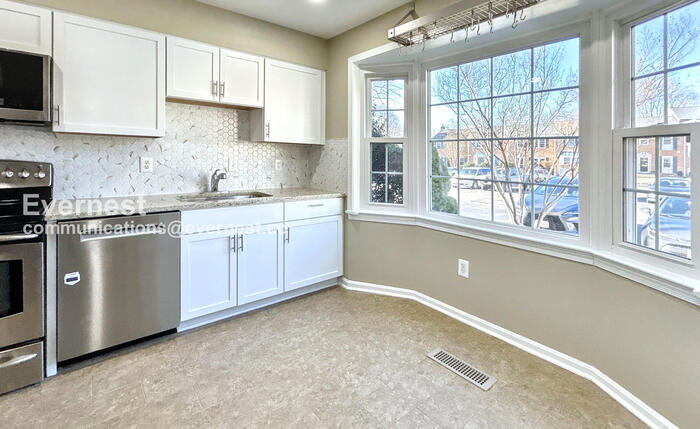 Building Photo - 11373 Cromwell Ct