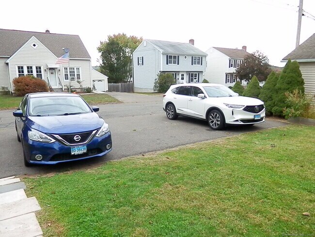 Building Photo - 47 Fort Hill Ave