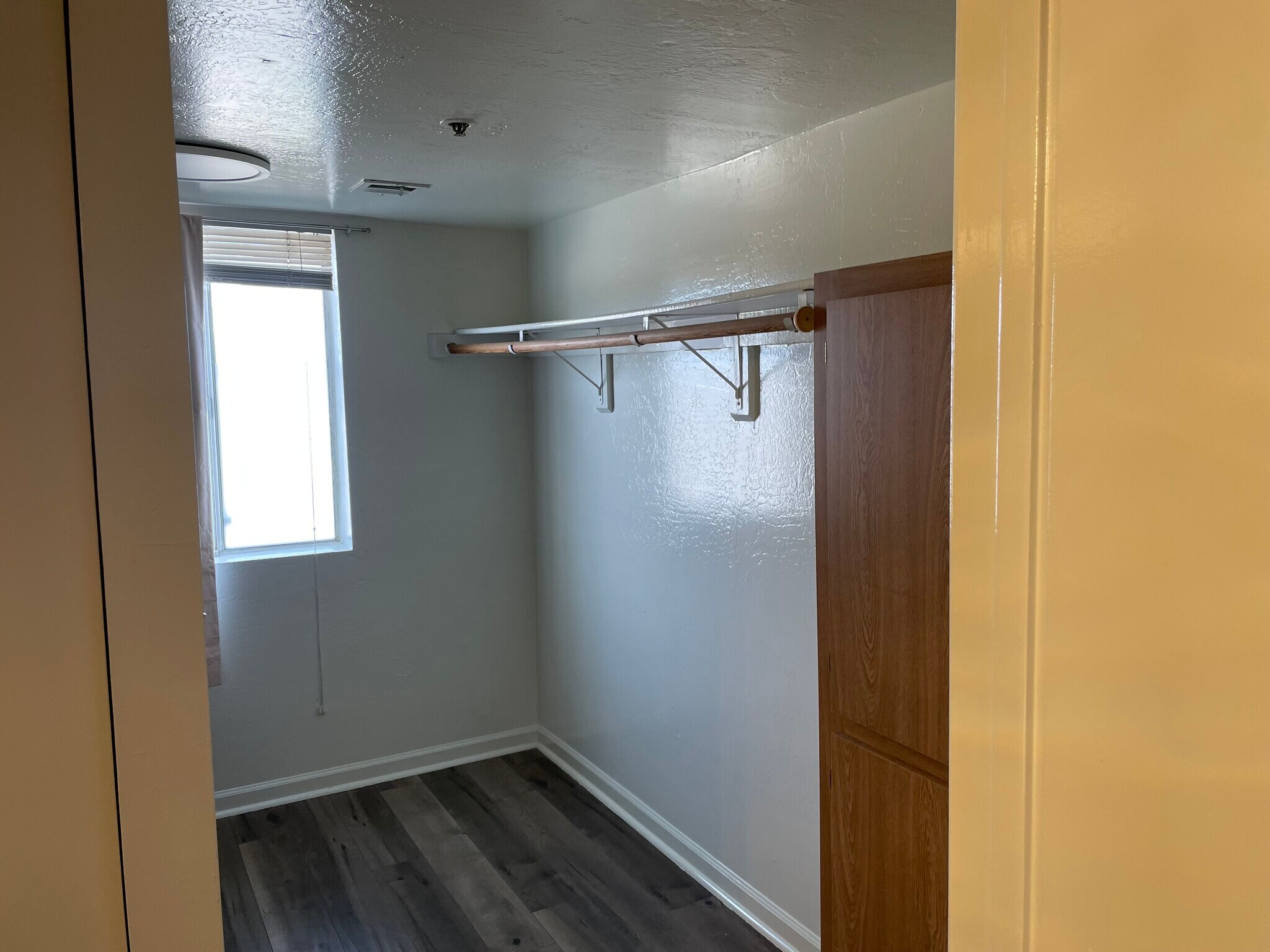 Building Photo - 12123 W Bell Rd