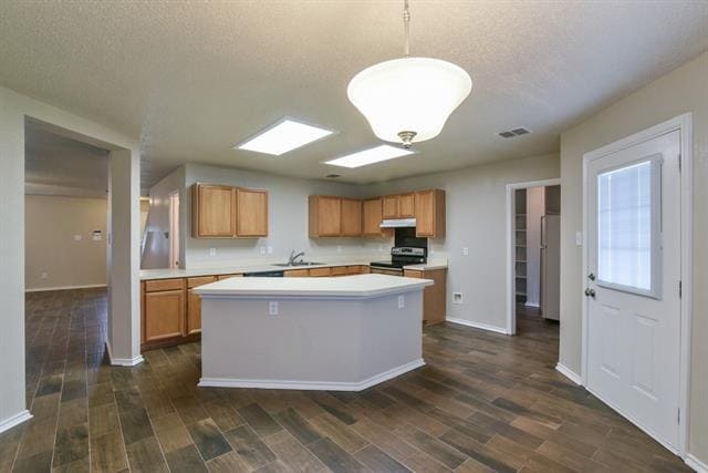 Building Photo - 2106 Delaford Dr