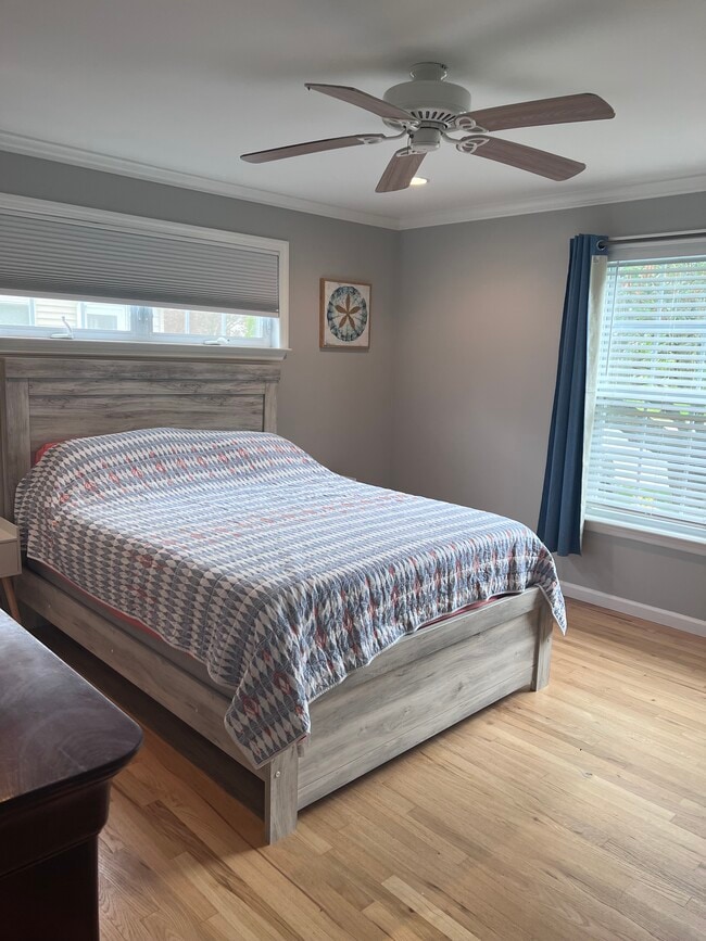 Building Photo - 372 Sterling Plz