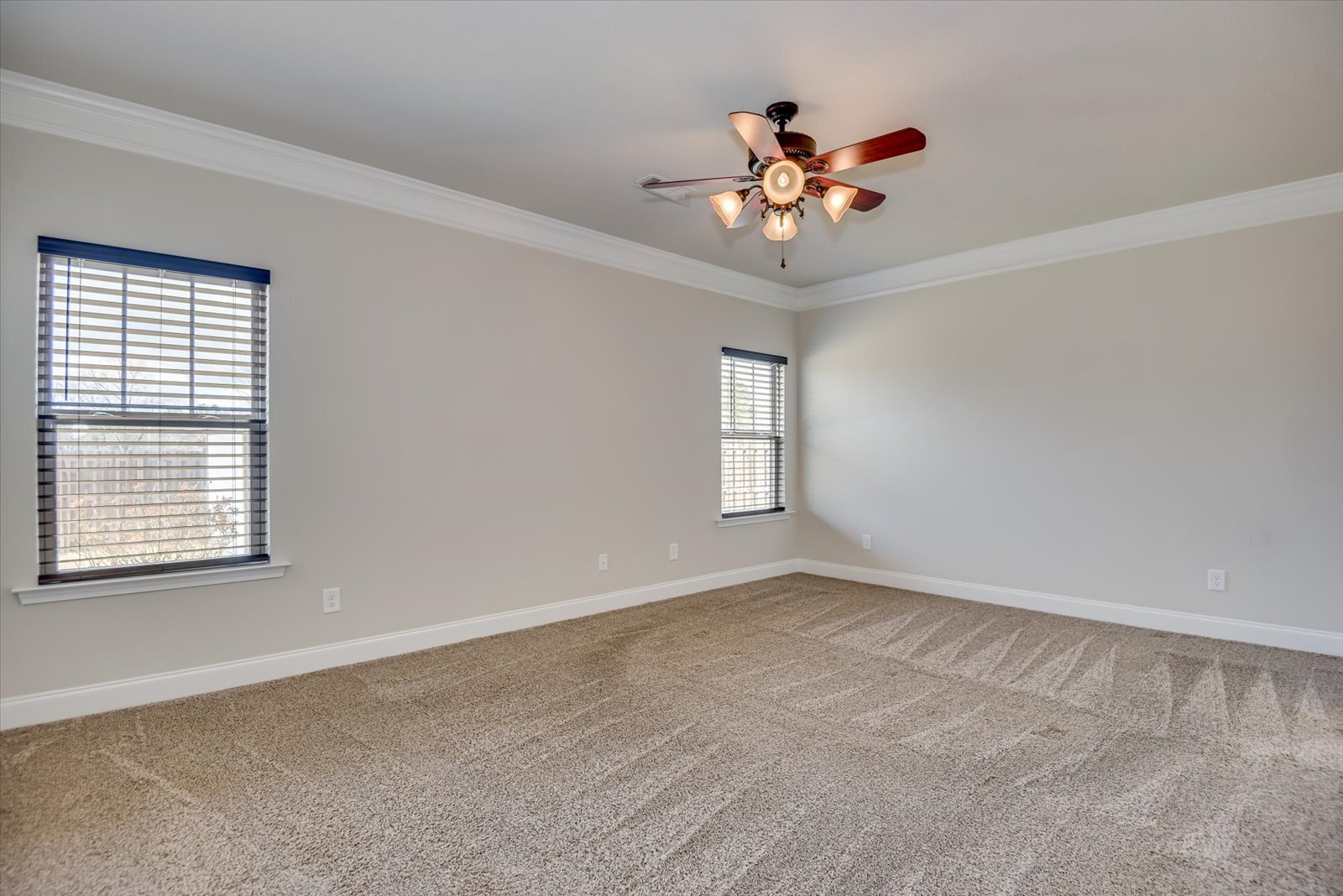 Building Photo - 1030 Swan Ct