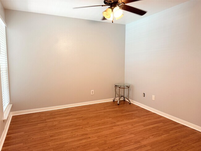 Building Photo - 2626 Holly Hall St