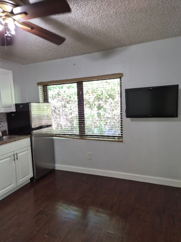 Building Photo - 1715 SW 67th Ct